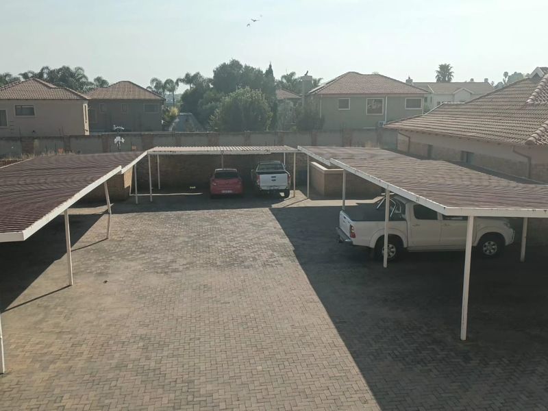 2-Bedroom, 2-Bathroom Top-Floor Apartment for Sale in Atlantic City, Sonneveld – R750,000 - Photo 7