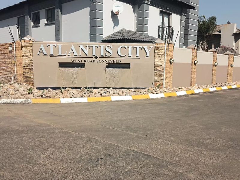 2-Bedroom, 2-Bathroom Top-Floor Apartment for Sale in Atlantic City, Sonneveld – R750,000 - Photo 2