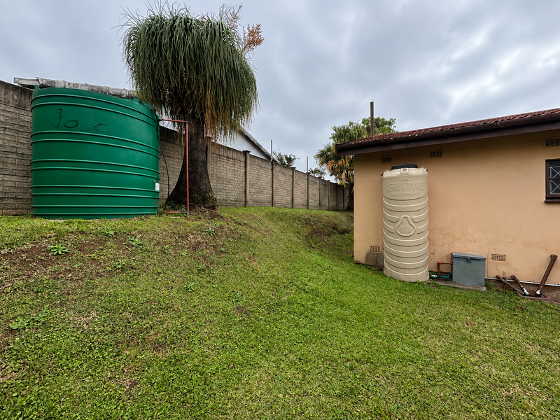 Spacious 3-Bedroom Family Home with Pool & Granny Flat | Ashley, Pinetown - Photo 10