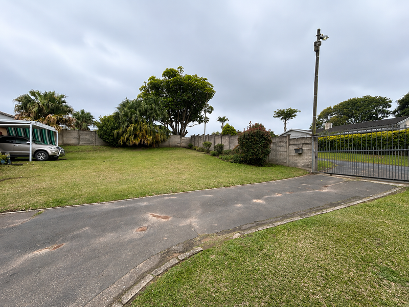 Spacious 3-Bedroom Family Home with Pool & Granny Flat | Ashley, Pinetown - Photo 3