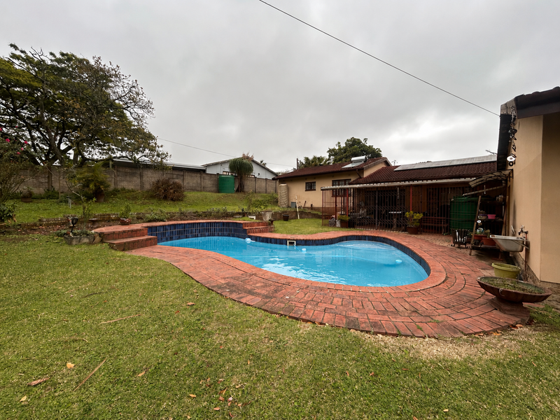 Spacious 3-Bedroom Family Home with Pool & Granny Flat | Ashley, Pinetown - Photo 6