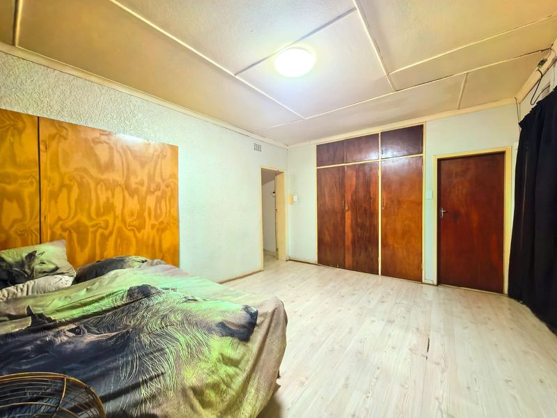 Spacious family house for sale in Sasolburg, walking distance to CBD - Photo 10