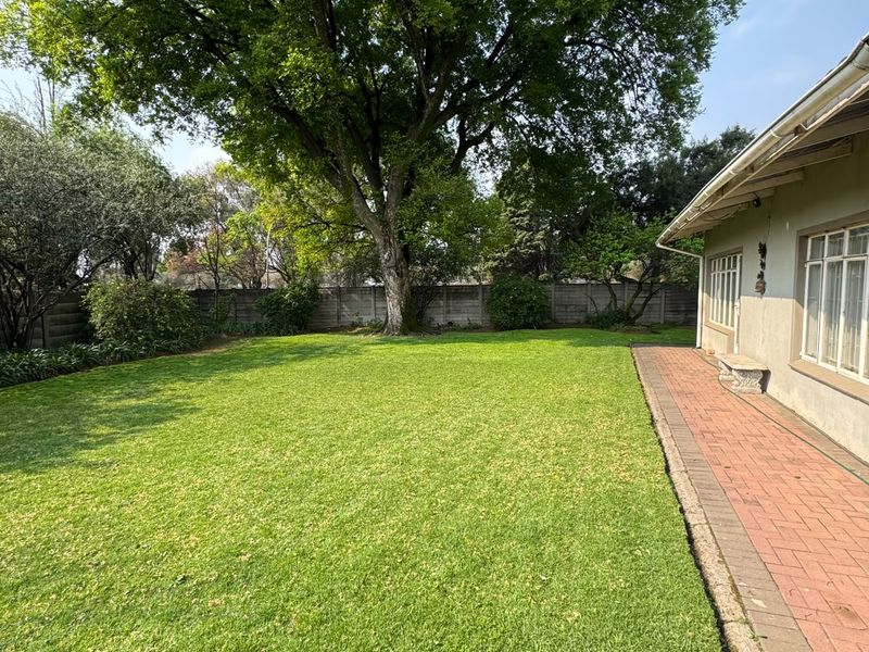 YOUR DREAM HOME IS WAITING... COULD THIS BE THE ONE? - Photo 2