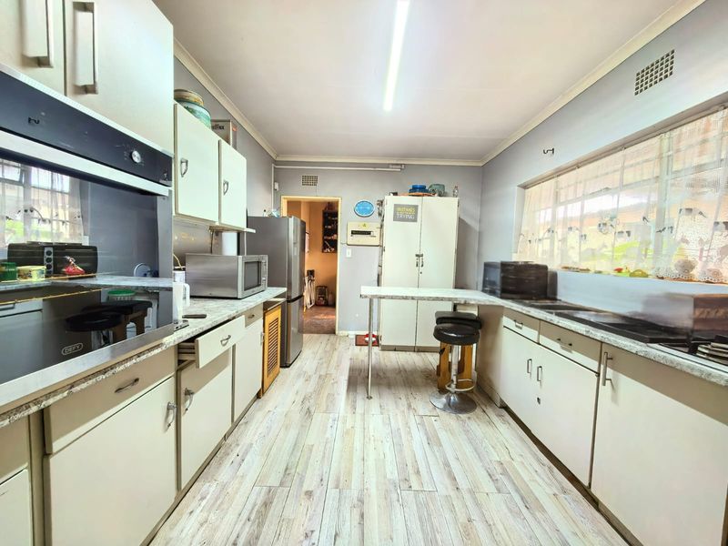 Family house for sale in Sasolburg, walking distance to schools - Photo 4