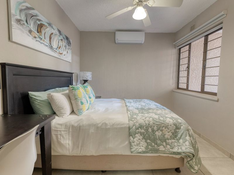 Ground Floor beachfront living with excellent rental potential - Photo 8