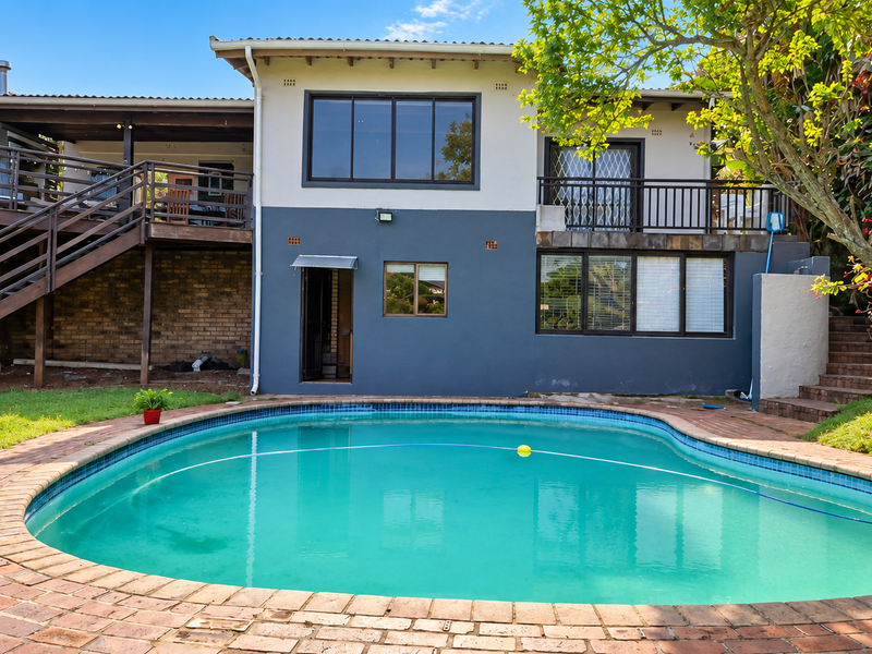 Steps From The Beach, Space For The Whole Family To Love - Photo 2
