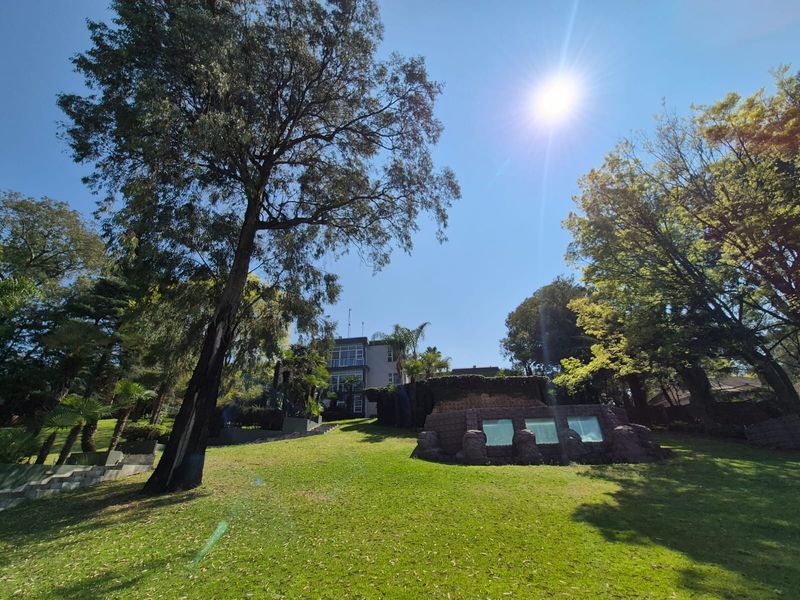 MAGNIFICENT 7-BEDROOM LIFESTYLE RIVERFRONT PROPERTY! - Photo 8