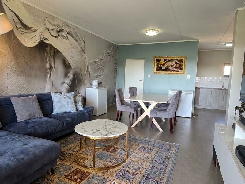 Stylish 2-Bedroom Apartment in Kyalami Ridge - Photo 3