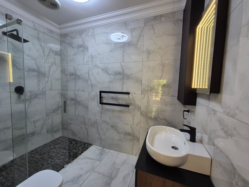 !ICONIC RIVERFRONT ESTATE WITH BUSINESS RIGHTS! - Photo 10