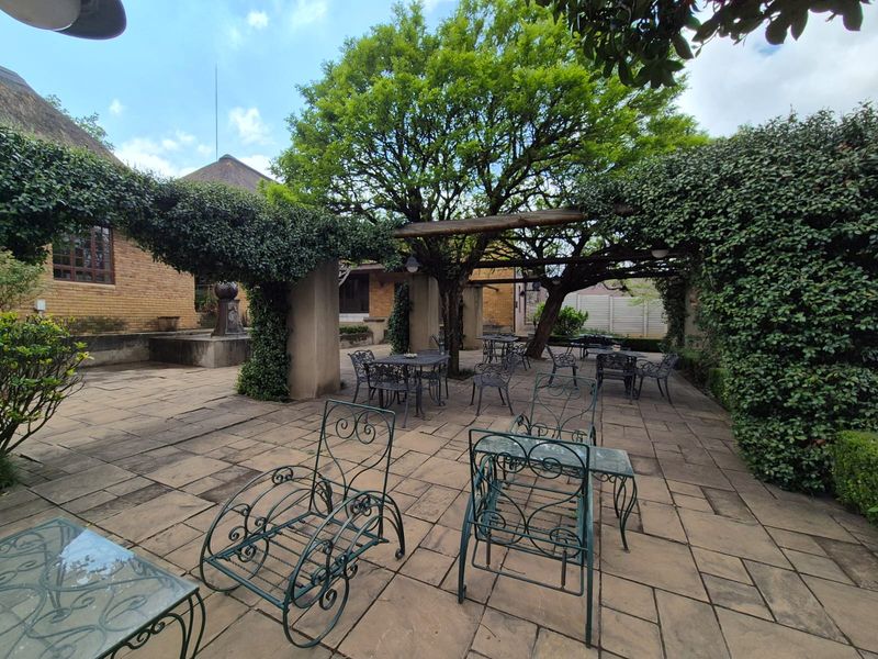 !ICONIC RIVERFRONT ESTATE WITH BUSINESS RIGHTS! - Photo 8