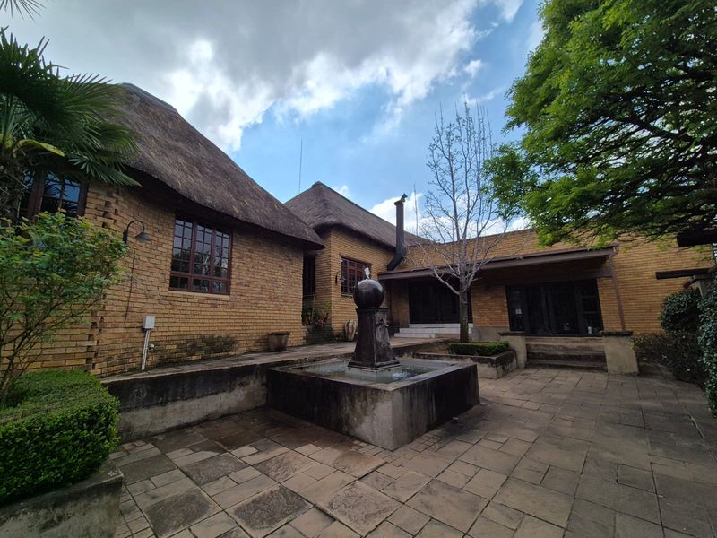!ICONIC RIVERFRONT ESTATE WITH BUSINESS RIGHTS! - Photo 7