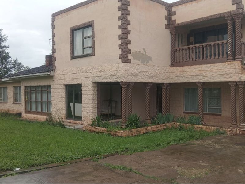 SPACIOUS FAMILY HOME WITH 2-BEDROOM FLAT – VANES ESTATE, UITENHAGE - Photo 4