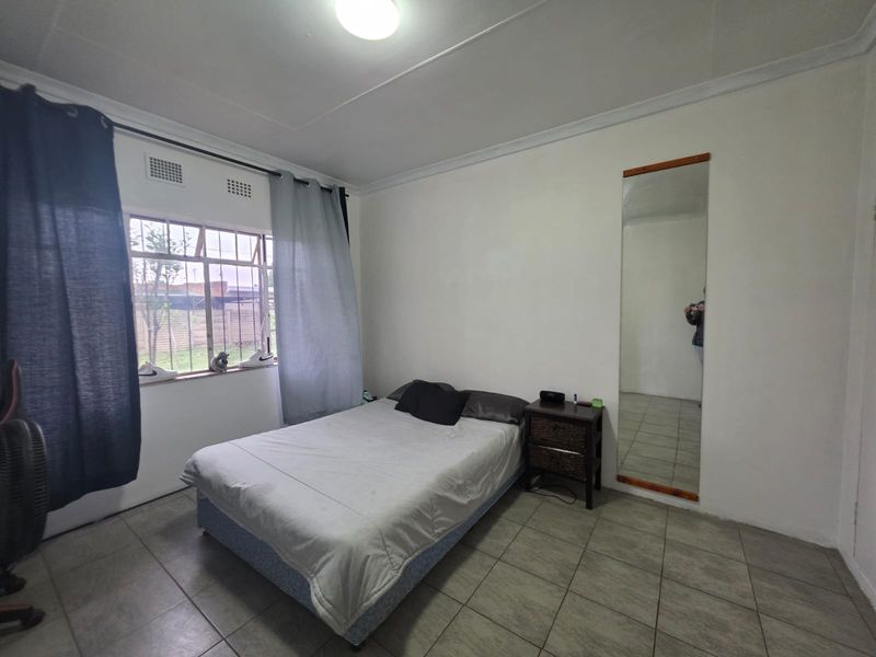 JUST LISTED IN SE 1! - Photo 9