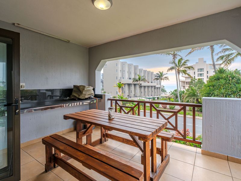 3-Bedroom Apartment with Sea Views Ballito - Photo 2