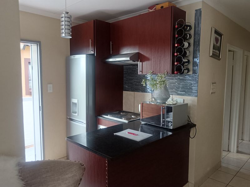 3 Bedroom Home For Sale Kosmosdal - Photo 8