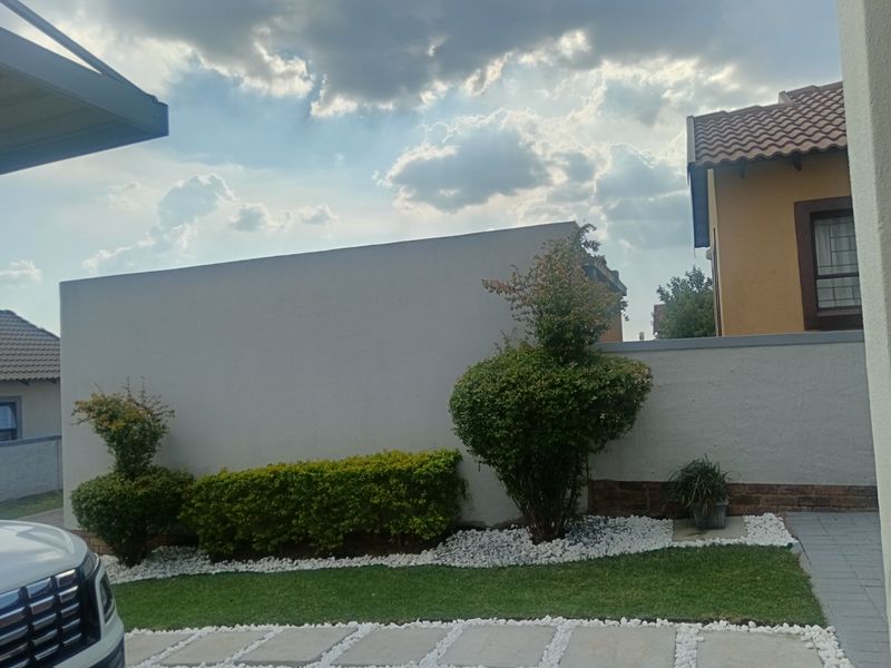 3 Bedroom Home For Sale Kosmosdal - Photo 4