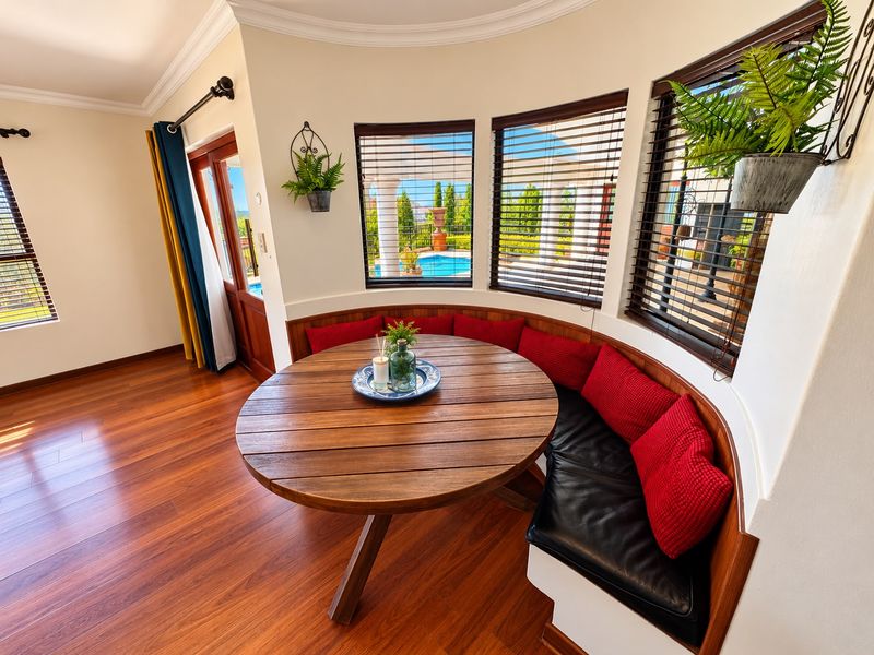 Luxury 5 Bedroom Family Home For Sale in Ben Fleur. - Photo 9