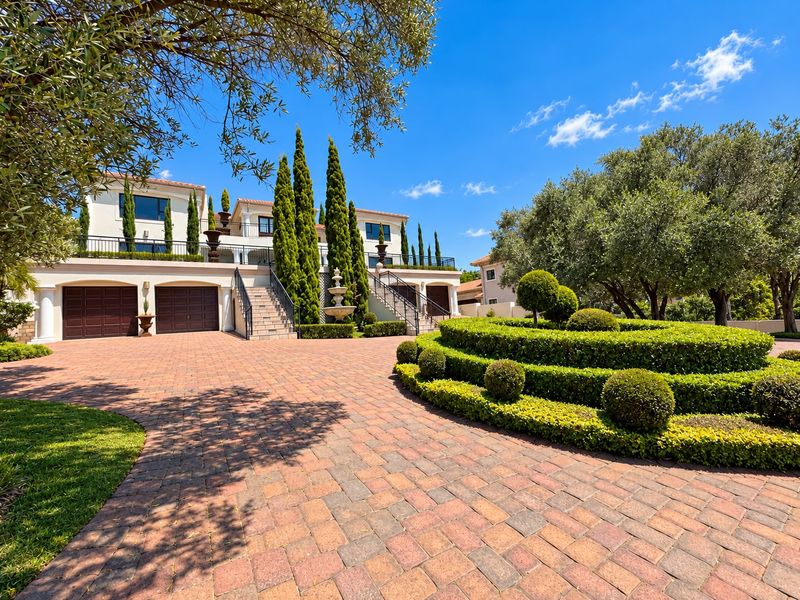 Luxury 5 Bedroom Family Home For Sale in Ben Fleur. - Photo 3