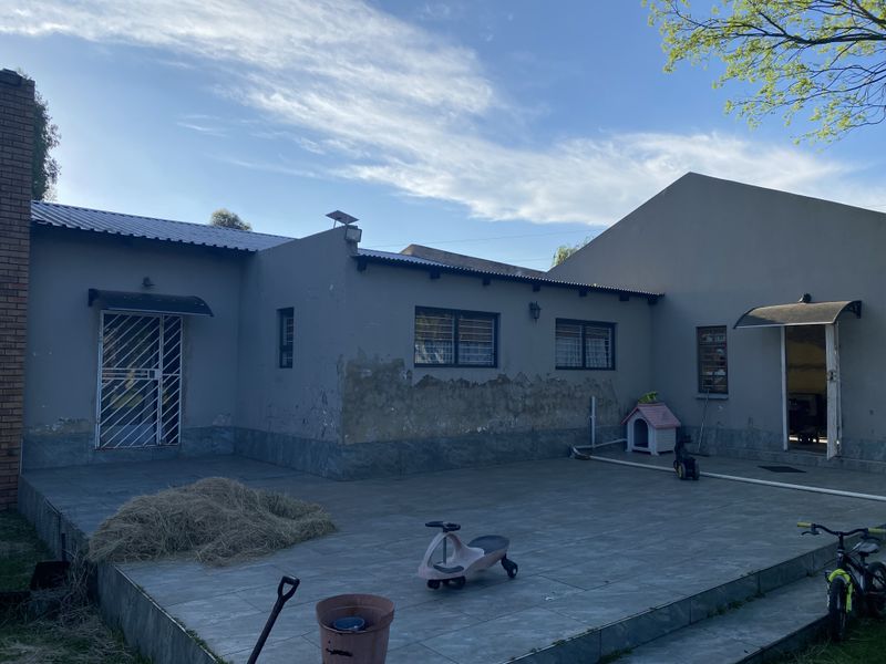 3 Bedroom Small Holding In Benoni AH - Photo 8