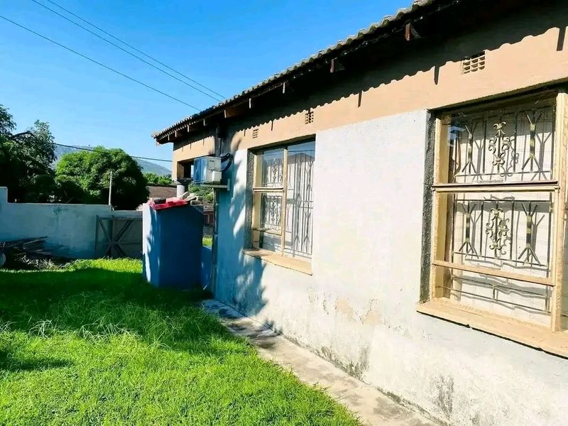 Spacious 4-Bedroom Family Home for Sale in Matsulu Ext 4 - Photo 4