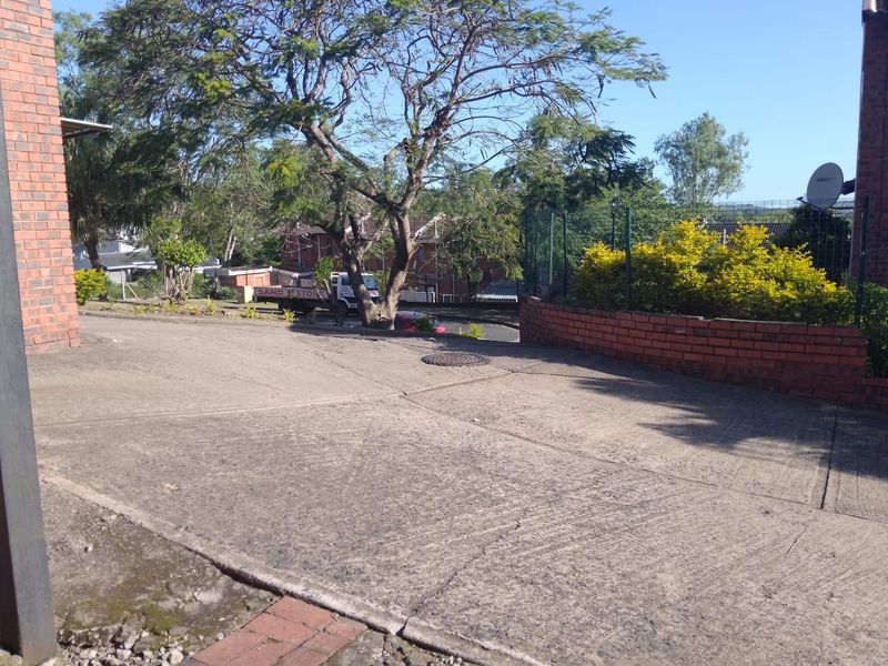 Three Bedrooms Apartment n Mandeni - Photo 3