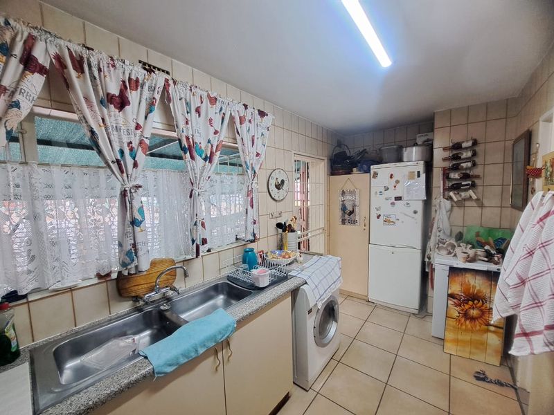 Move In & Enjoy! - Photo 3