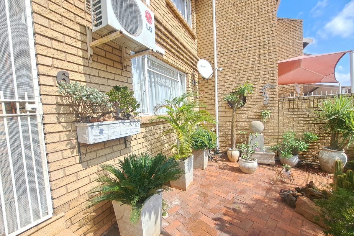 Move In & Enjoy! - Photo 2