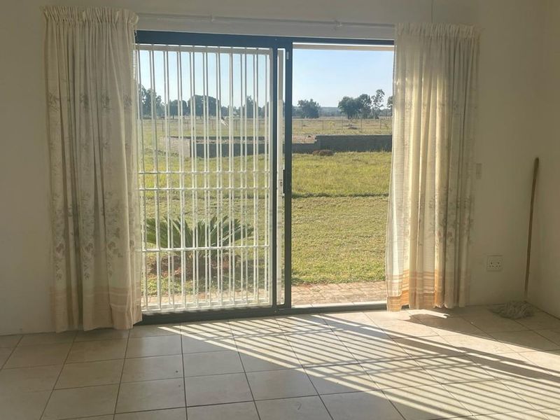 Bachelor’s Cottage on 2.15 Hectares – Development Potential - Photo 5