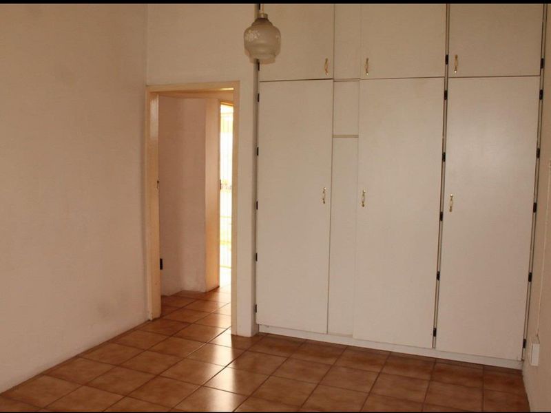 Beautiful Smallholding with Main House & Flatlet on 1.4118 Hectares - Photo 10