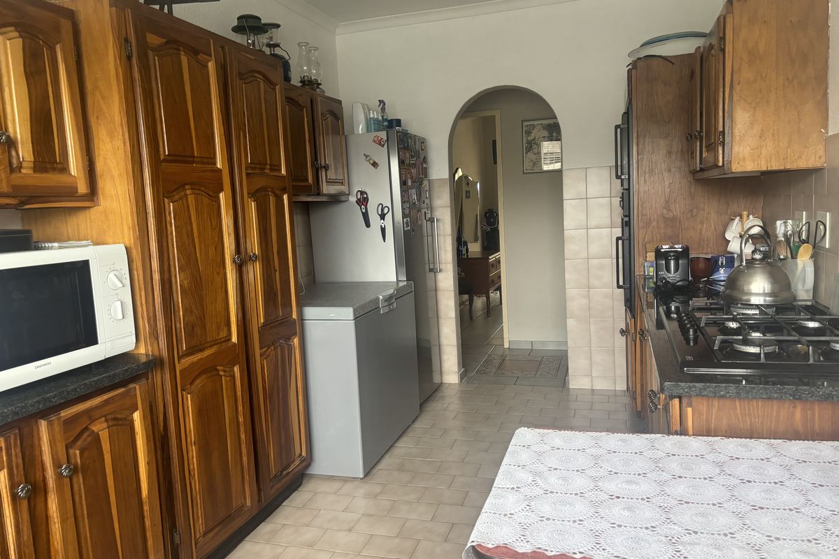 Home with flat for Sale in Ben Fleur - Photo 2