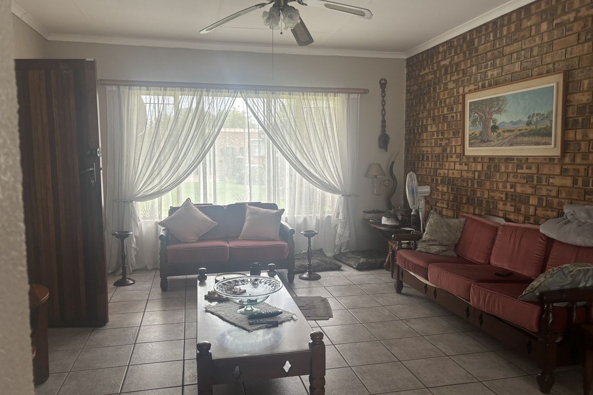 Home with flat for Sale in Ben Fleur - Photo 4