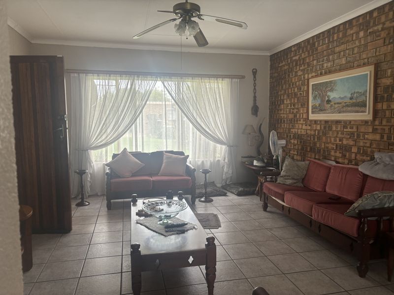 Home with flat for Sale in Ben Fleur - Photo 4