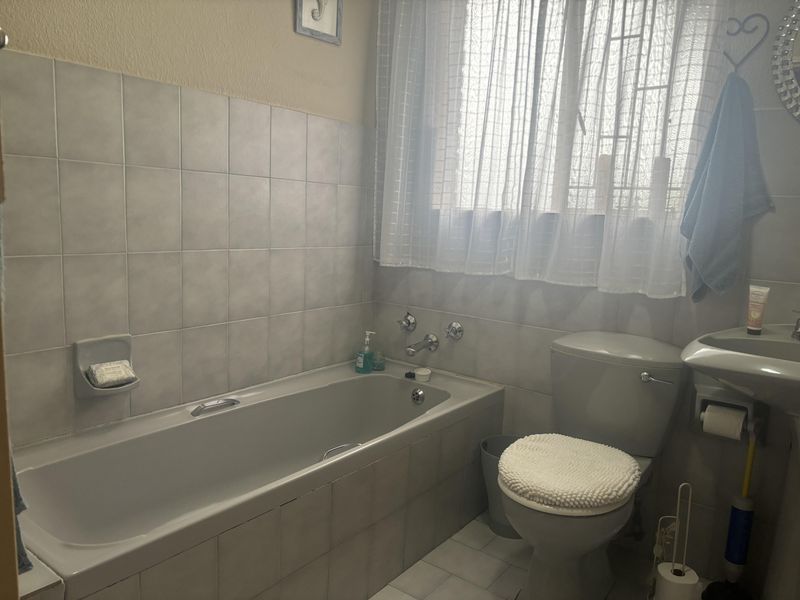 Home with flat for Sale in Ben Fleur - Photo 10