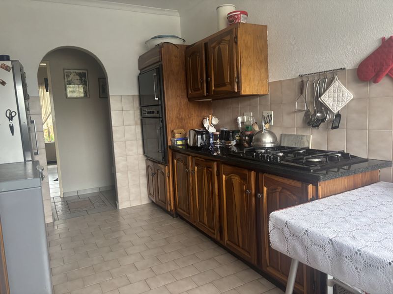 Home with flat for Sale in Ben Fleur - Photo 6