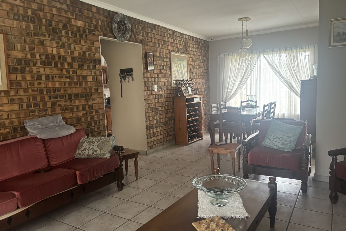 Home with flat for Sale in Ben Fleur - Photo 5