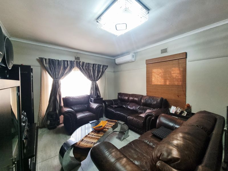 Beautiful house for sale - Photo 9