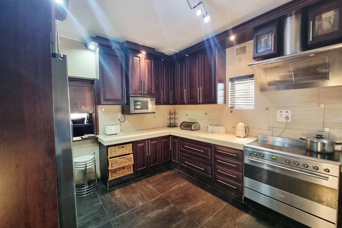 Beautiful house for sale - Photo 2