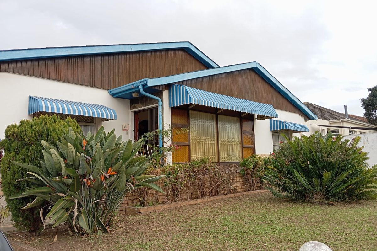 Deceased Estate with Endless Potential Across from Erica Girls Primary. Sole Mandate! - Photo 4