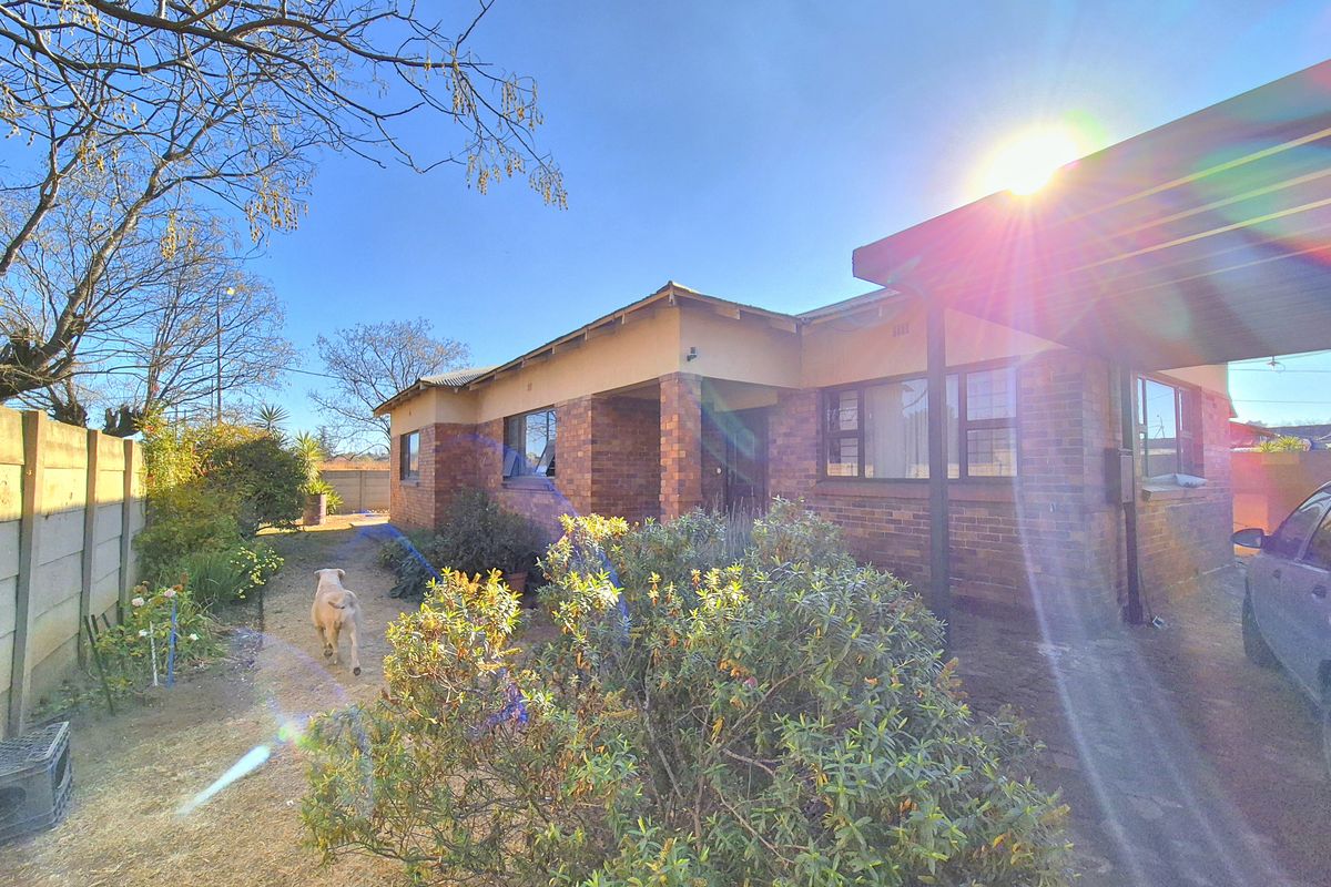 Lovely Home just Waiting For You! - Photo 2