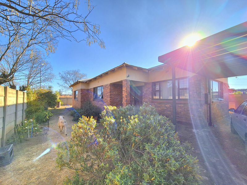 Lovely Home just Waiting For You! - Photo 2