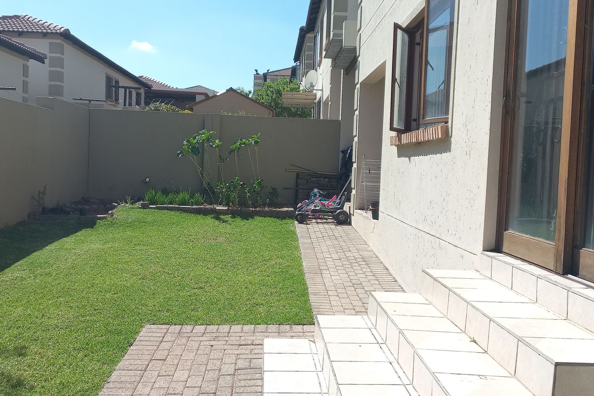 3 Bedroom townhouse for sale in Arundo Estate the reeds - Photo 2