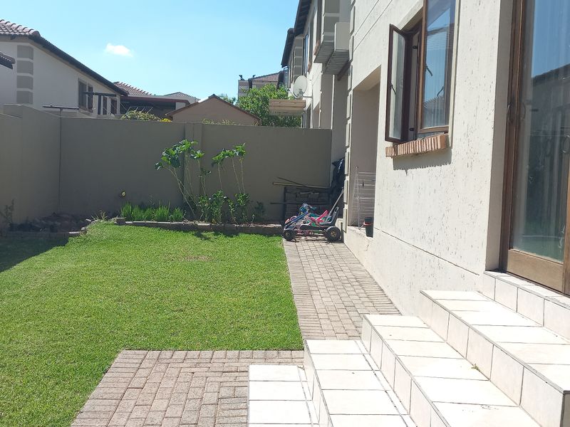 3 Bedroom townhouse for sale in Arundo Estate the reeds - Photo 2