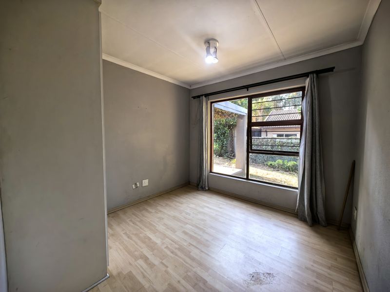 Freestanding Cluster in HomeOwners Association offers, - Photo 7