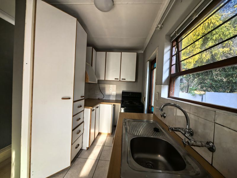 Freestanding Cluster in HomeOwners Association offers, - Photo 6