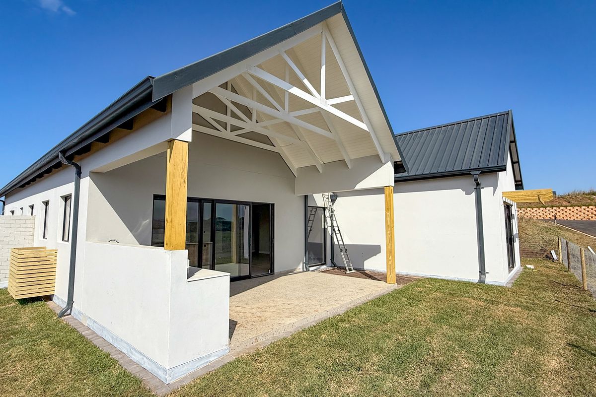 Modern Family Living in Tranquil Springvale Country Estate - Photo 2