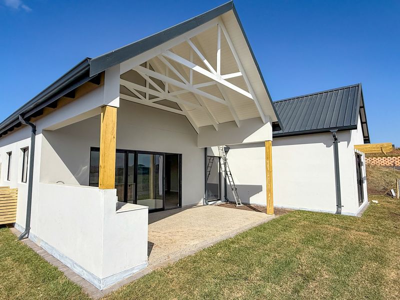 Modern Family Living in Tranquil Springvale Country Estate - Photo 2