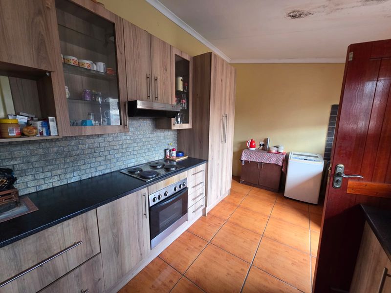 Cosy Family Home for Sale – Sasolburg - Photo 4