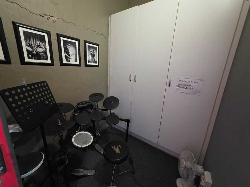 Here’s a professional advertisement you can use: - Photo 10