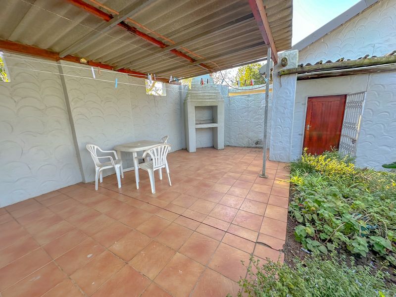 Stunning Family Home with Income-Generating Flat in Sought-After Kildare - Photo 4