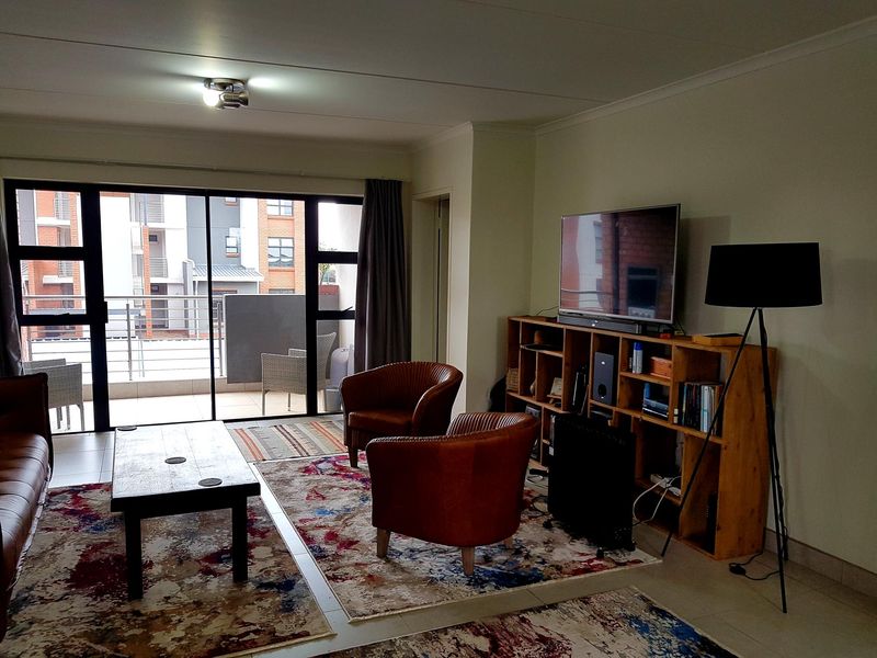 Looking for a Stylish unit in an Upmarket Estate? - Photo 2